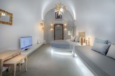 Grand Suite Bedroom (4)
