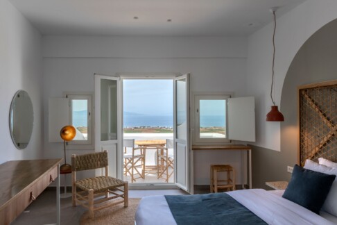 Pool Front Sea View Room Bedroom (19)