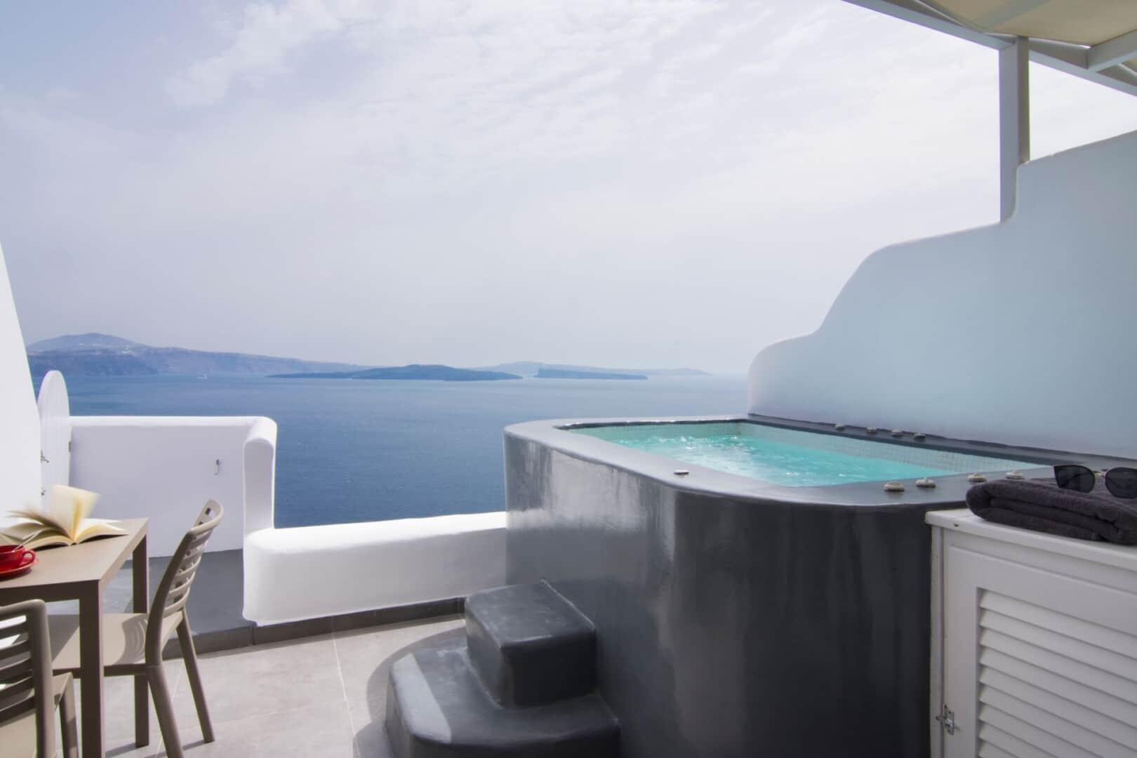 Santorini Luxury Boutique Hotel in Santorini | Astarte Suites