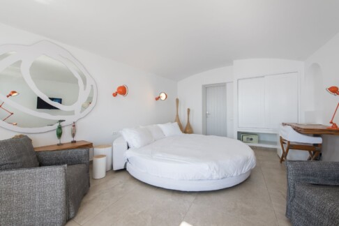 Pure bedroom