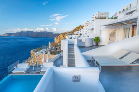 5 star hotels in santorini