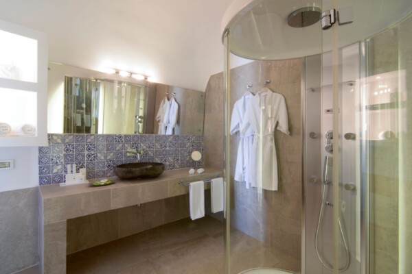 Grand Bathroom