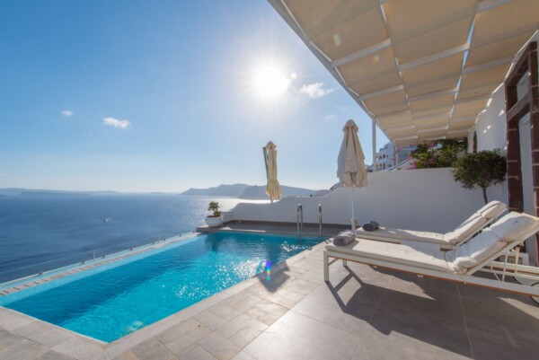 Honeymoon private pool