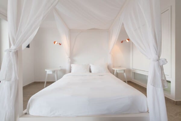 Infinity bedroom
