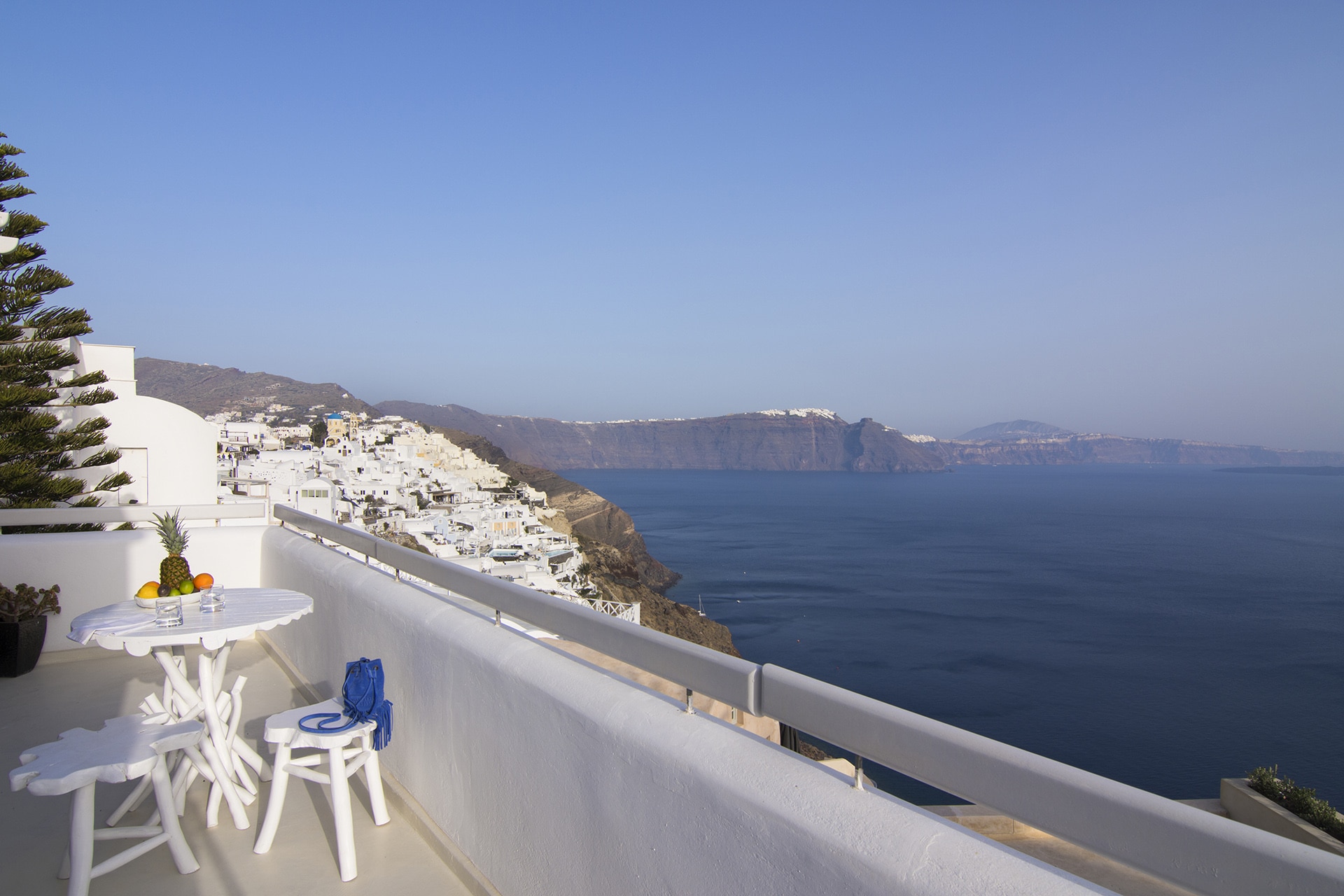 Santorini villas with private pool