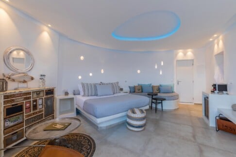 Legend Suite 204 Bedroom