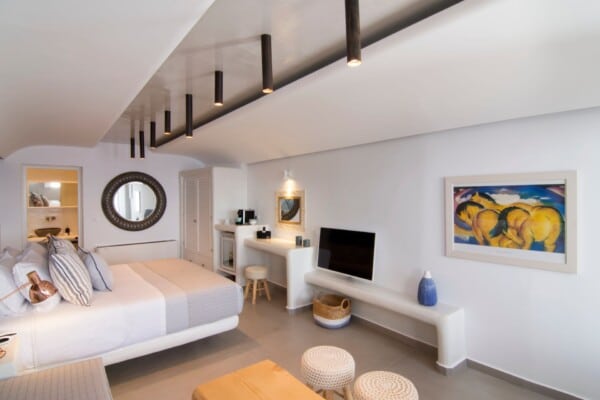 Legend Suite Bedroom (4)