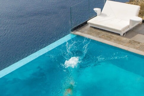 Pool (32)