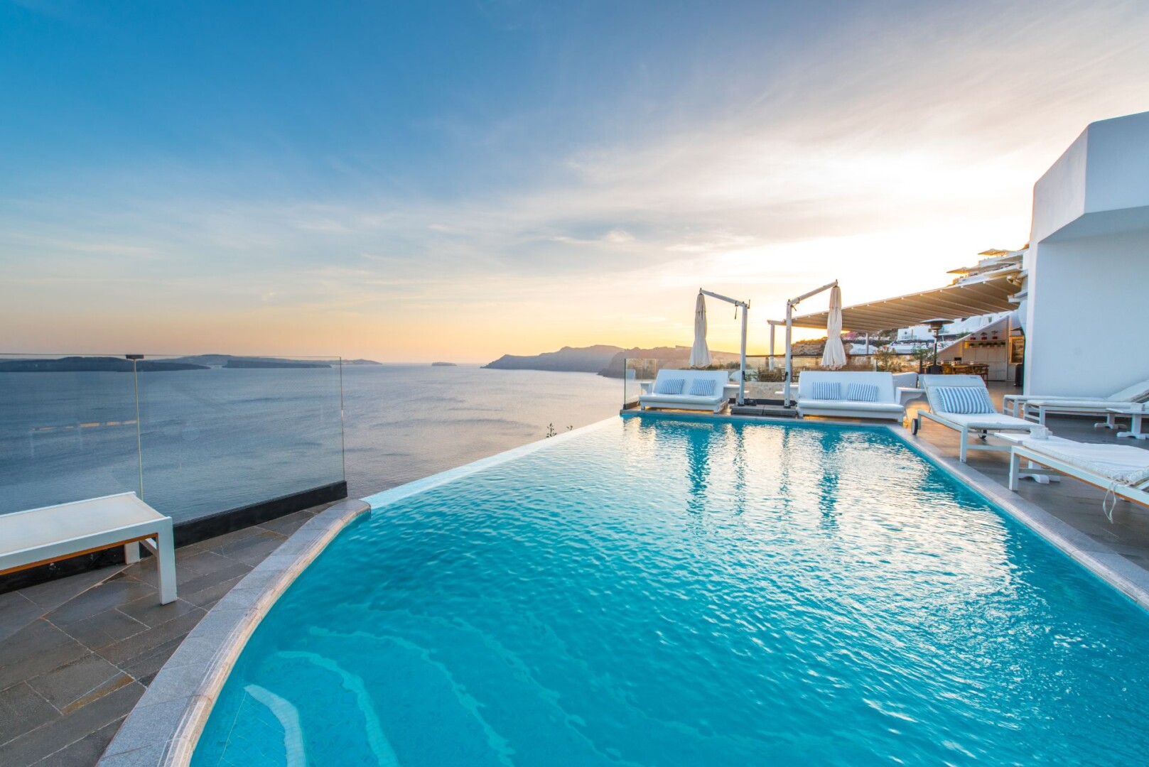 santorini hotels with private pool