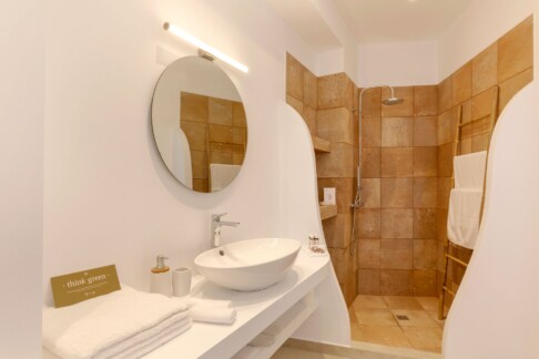 Private Pool Room Bathroom