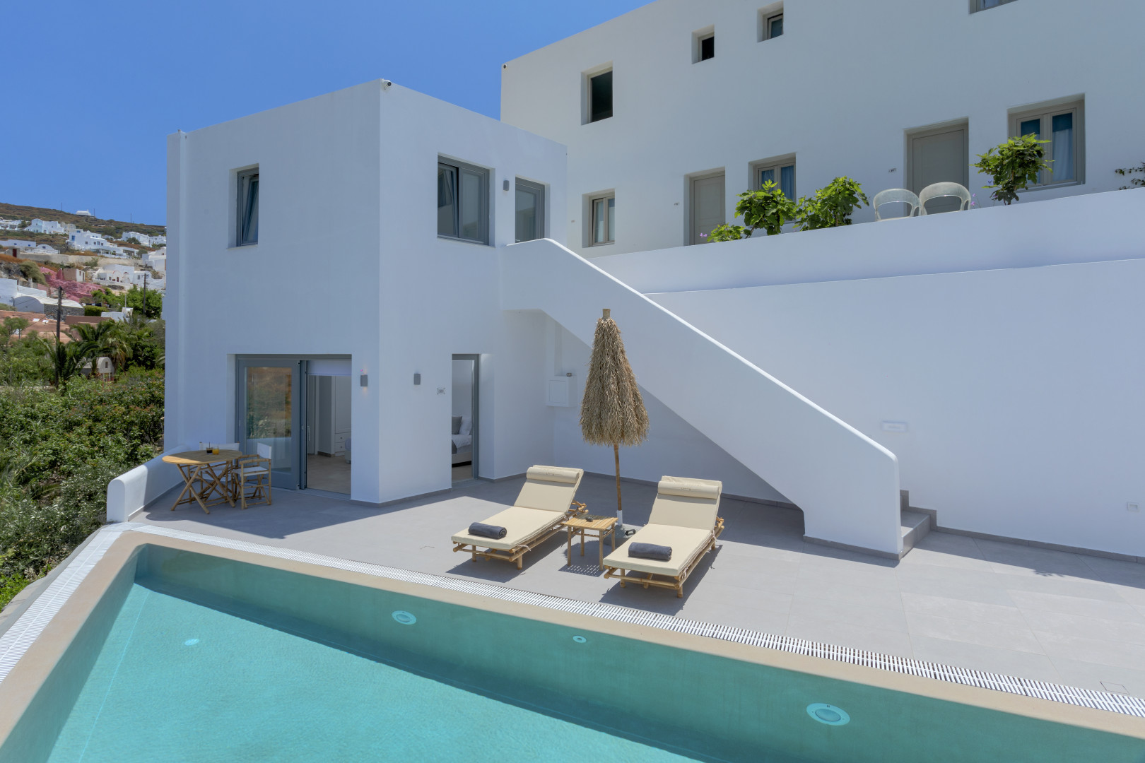 Private Pool Room wimming pool
