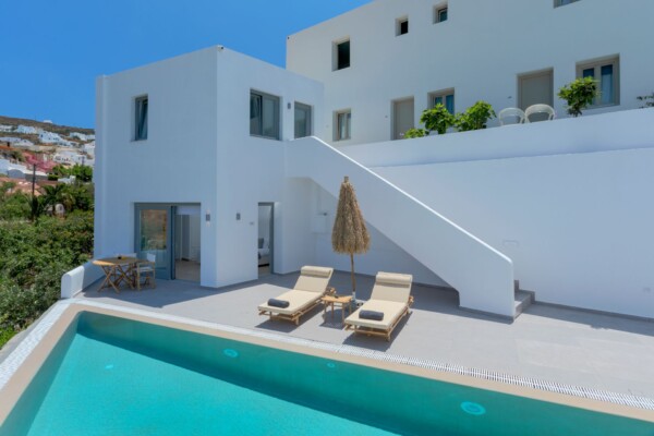 Private Pool Room wimming pool