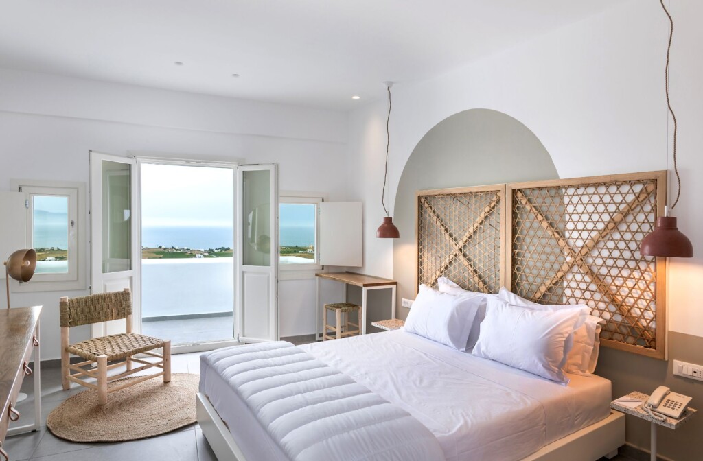 Santorini hotel deals
