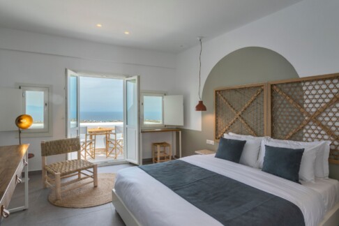 Sunset Sea View Room Bedroom (3)