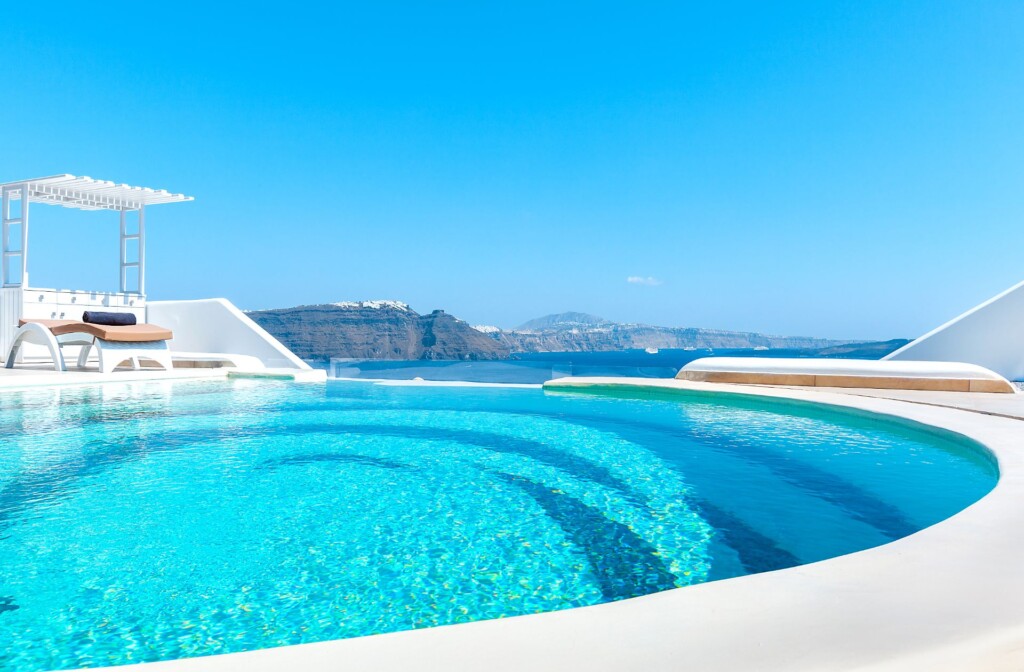 The spiral pool at Santorini Secret Premium, one of the Santorini hotels caldera view by Secret