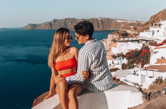 Your iconic Santorini honeymoon