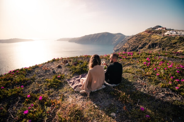 Honeymoon picnic in a secret spot in Santorini with Secret Hotels