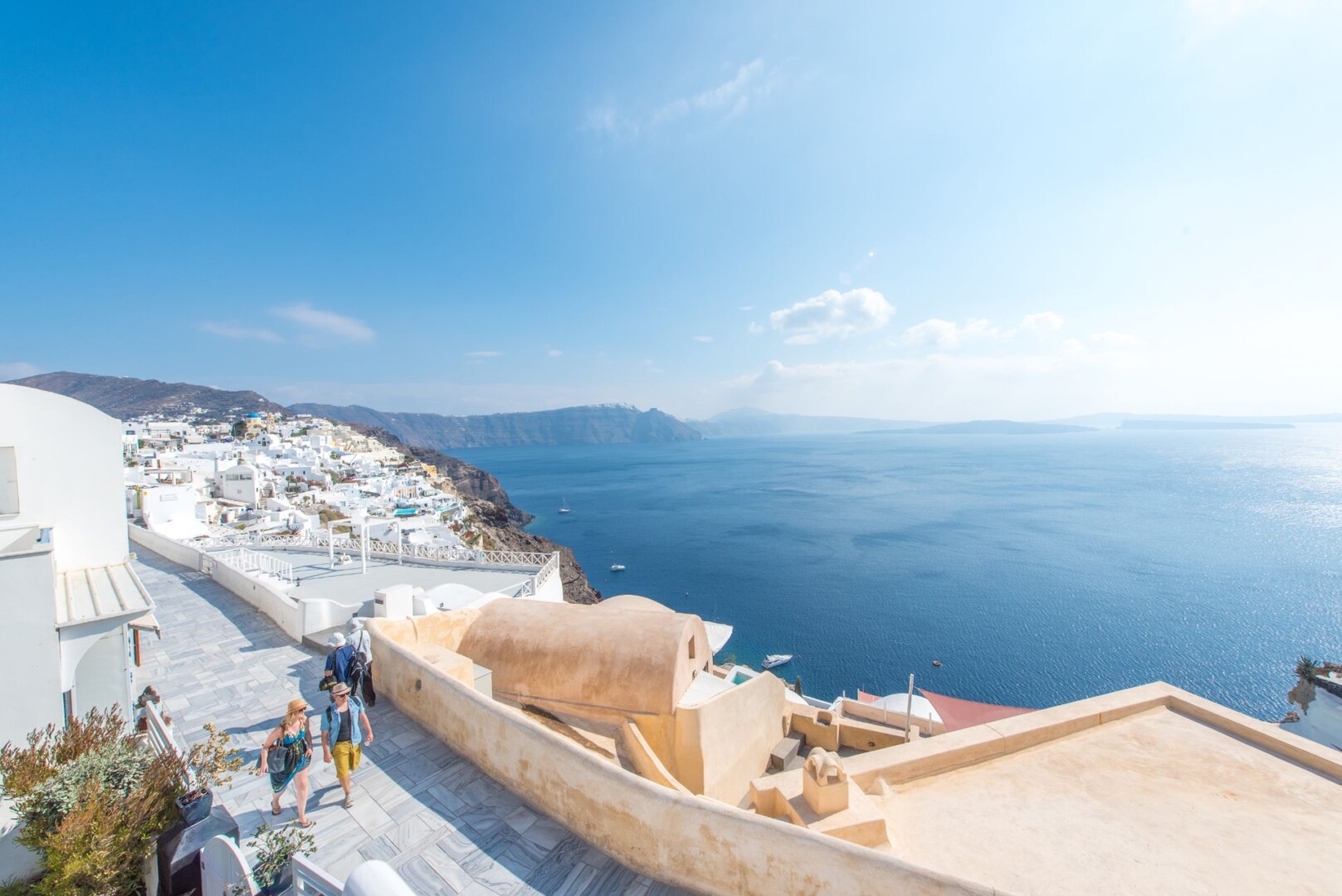 Caldera view from the private villa in Santorini of Secret Hotels - Junior Villa