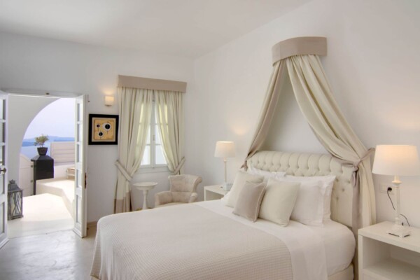 Bedroom of Junior Villa at Secret Hotels - Private Villa in Santorini interior